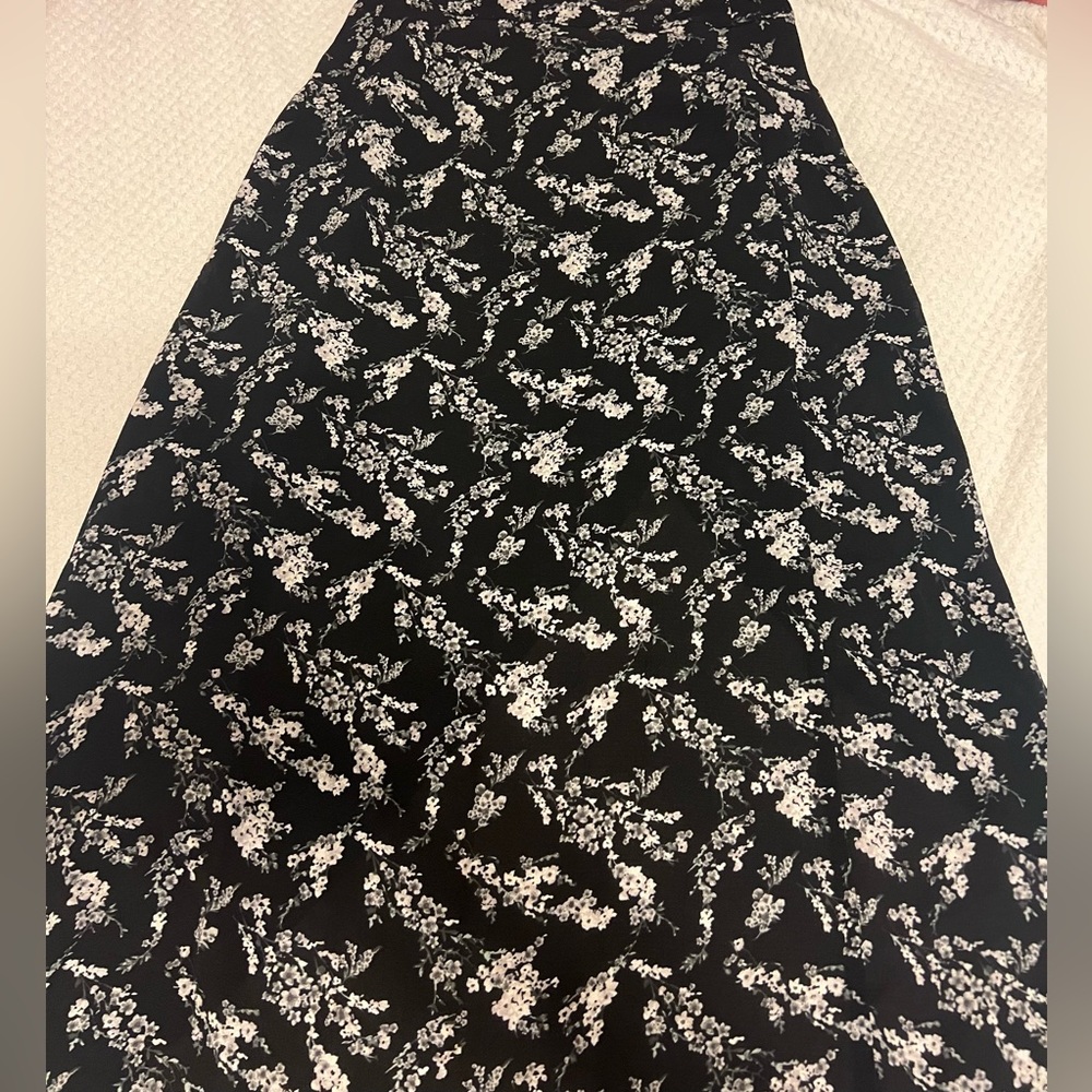 black and white floral print skirt